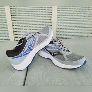 Saucony brand Running shoe,Size 9, Grey color